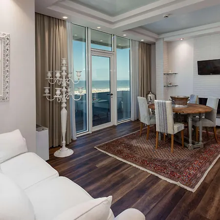 Western Maison B 4*