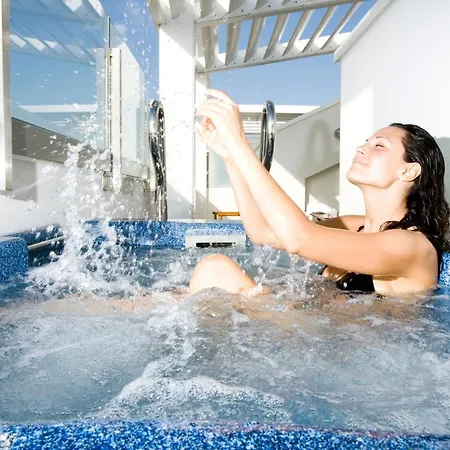 Otel Club House