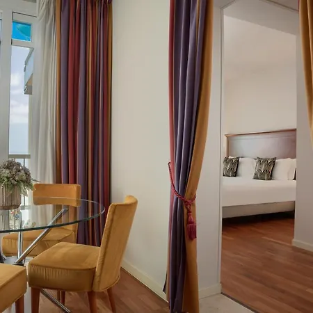 Savoia 4* Rimini