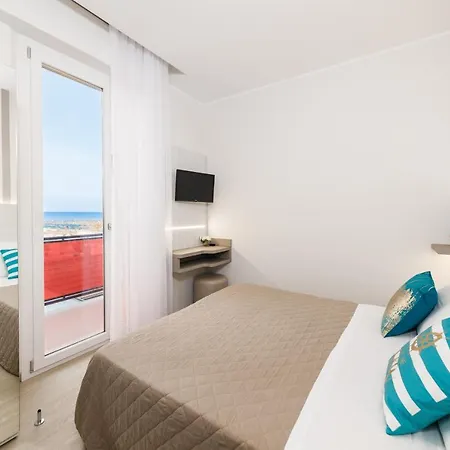 Ariane Hotel