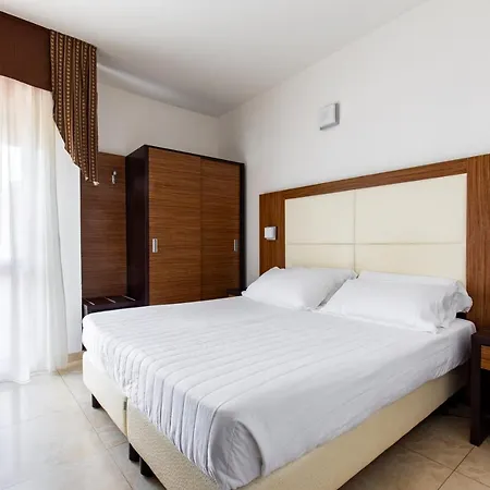 Palos Hotel 3*