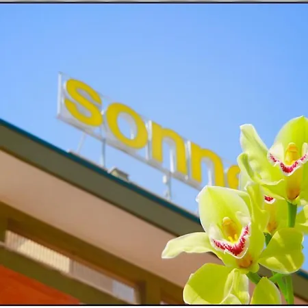 Sonne Hotel