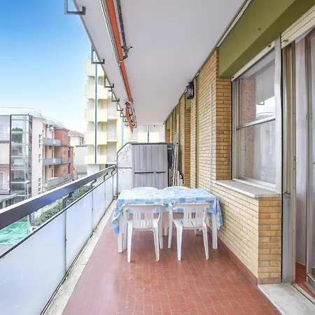 Apartman Gorgeous In With Kitchen *