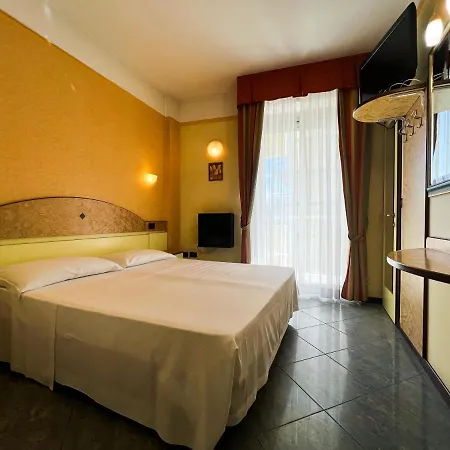 Soleblu Hotell 3*