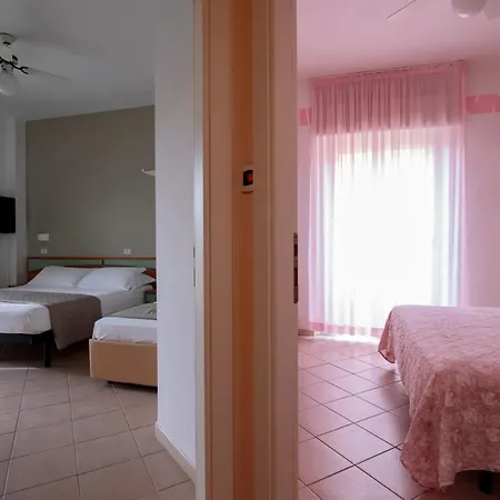 Holland Hotell 3*