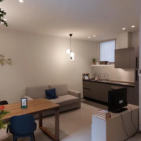 Apartment The 6
