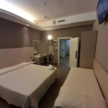 Royal Plaza 4*