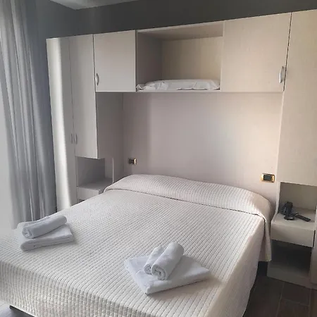 Royal Plaza 4*