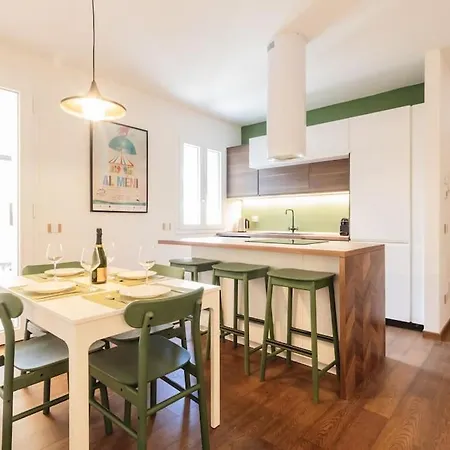 Casa Di Design Nel Cuore Di Apartment