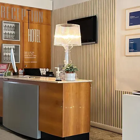 T Otel