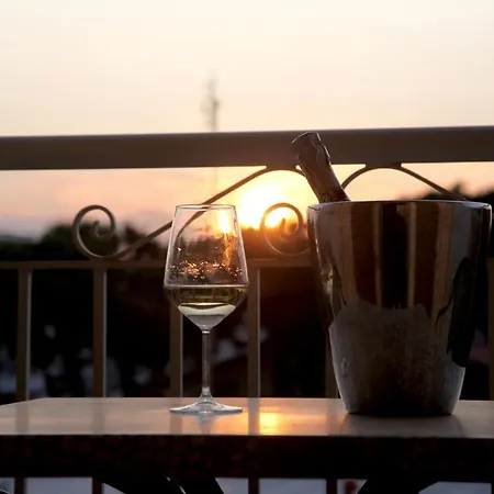 Hotel Alfa - Spiaggia Inclusa Con Pacchetti Personalizzati 2* 리미니