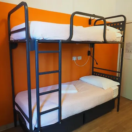 Sunflower Backpacker & Bar Ostello Rimini