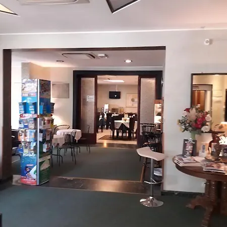 Niagara Hotel
