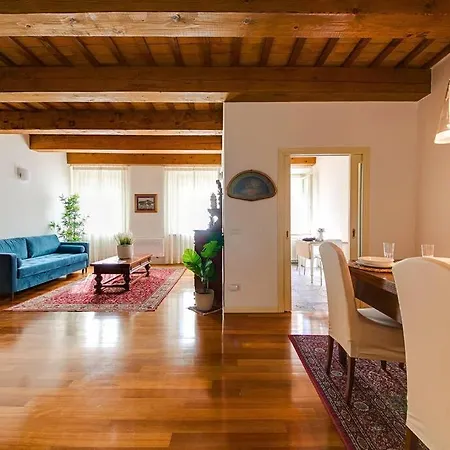 Casa vacanze Maison Anna - Relax In Casa Indipendente Con Giardino In Centro E Free Parking *