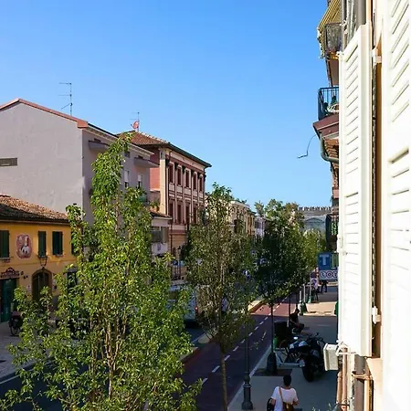 Maison Anna - Relax In Casa Indipendente Con Giardino In Centro E Free Parking *