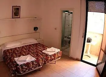Sacramora فندق 3*