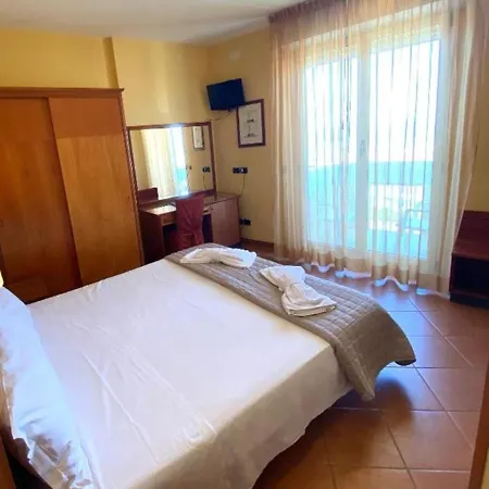 Hotel Audi Frontemare 3*