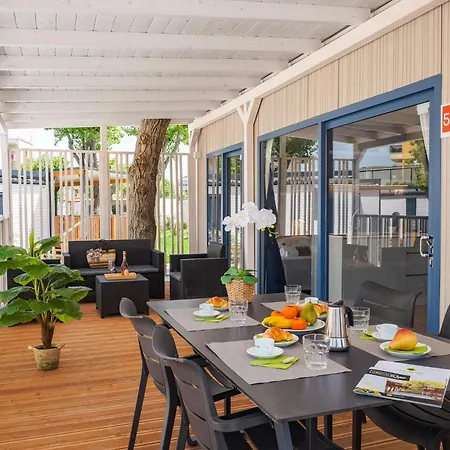 Village de vacances Family Village 4*