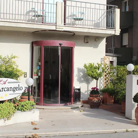 Arcangelo Roof Hotel 3*