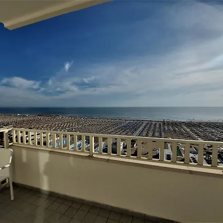 Hotel Yes Touring & Spa Rimini