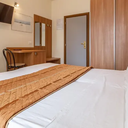 Hotel Hotel City 3*