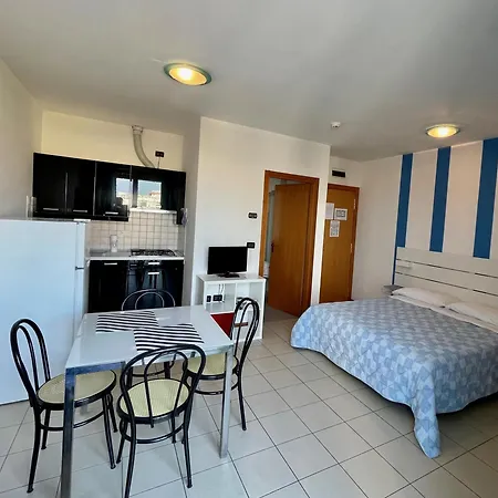 Azzurra Aparthotel