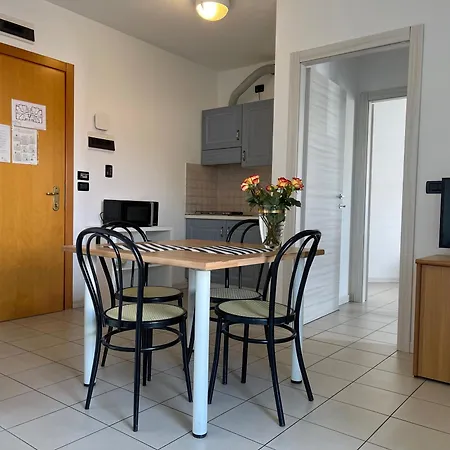 Aparthotel Azzurra 3*