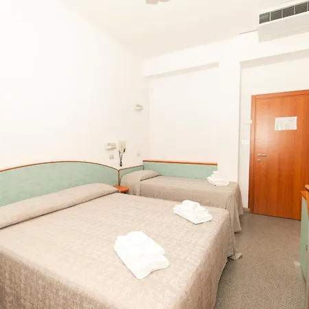 Saint Louis Hotel