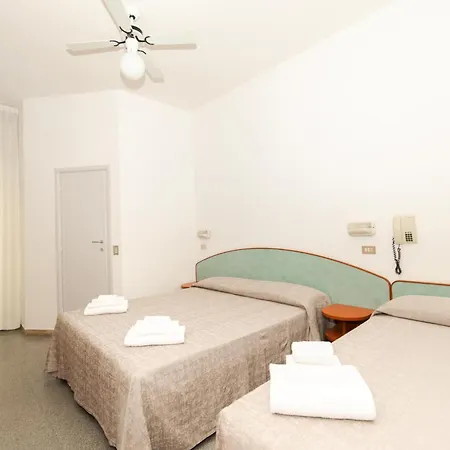Hotel Saint Louis 3*