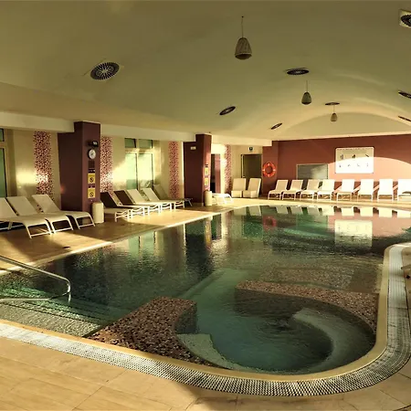 Yes Touring & Spa 4*