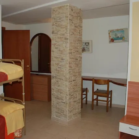 Aparthotel La 3*
