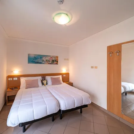 Hotel Ancora 3*
