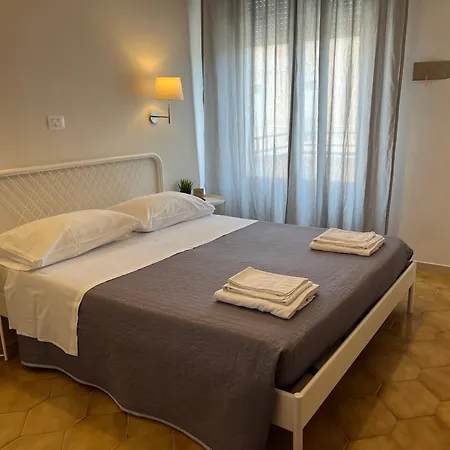 Otel T