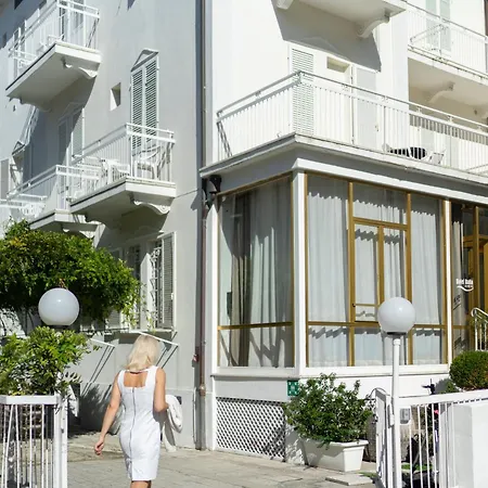 Hotel Italia 3*