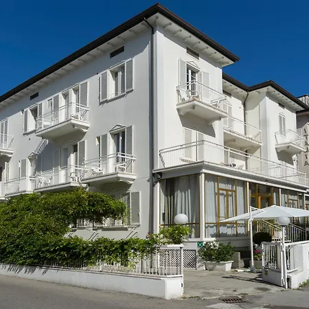 Hotel Italia 3*