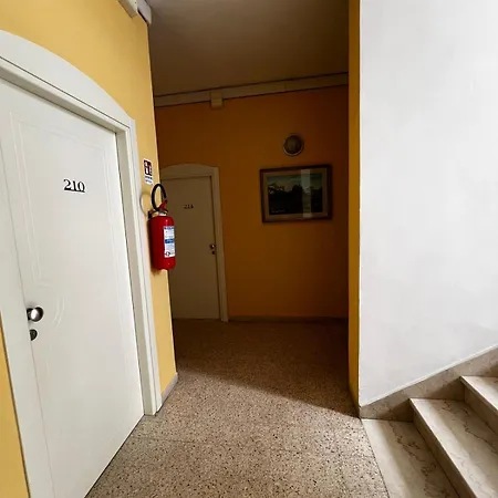 Till Отель