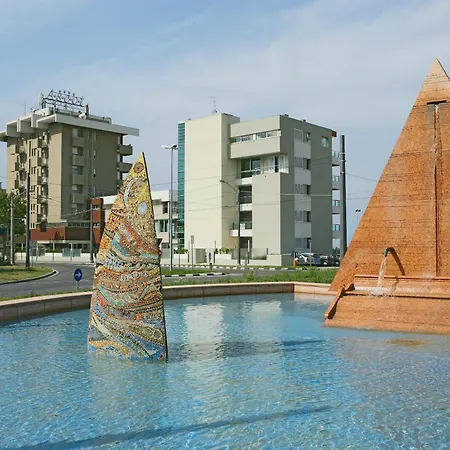 Otel Ascot & 4*