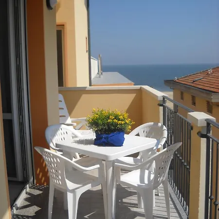 Hotel apartamentowy Maryel 2*