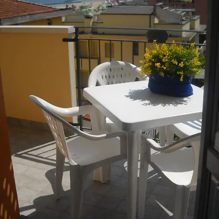 Hotel apartamentowy Maryel 2*