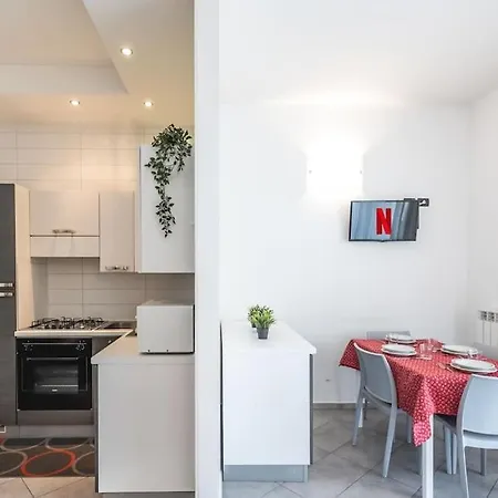 Appartamento Exclusive: Fronte Mare Con Terrazzo E Parcheggio