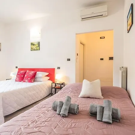 Appartamento Exclusive: Fronte Mare Con Terrazzo E Parcheggio