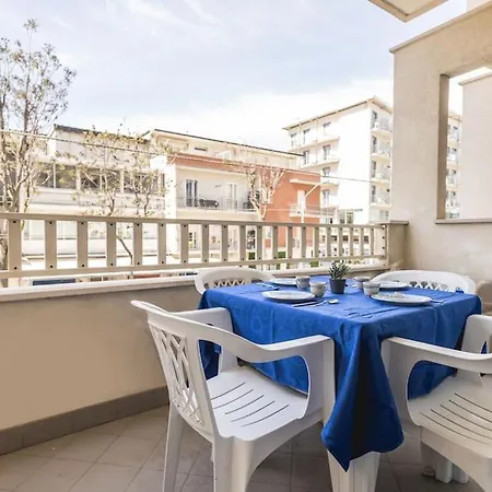 Appartamento Exclusive: Fronte Mare Con Terrazzo E Parcheggio Rimini