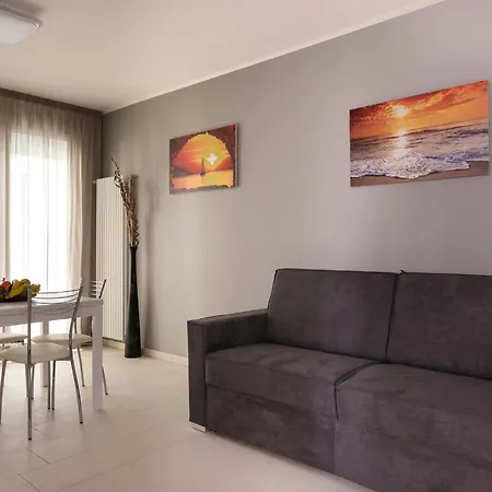 Residenza Riva Azzurra Aparthotel