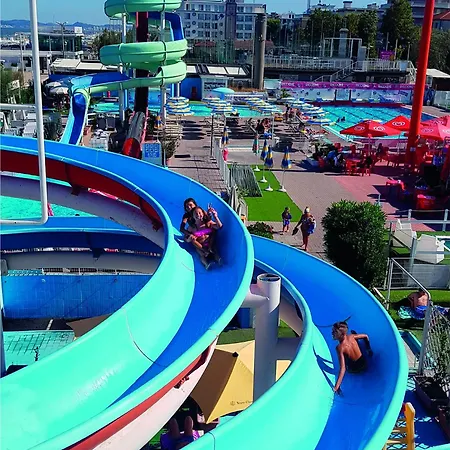 Giorg - Waterpark Included Rimini
