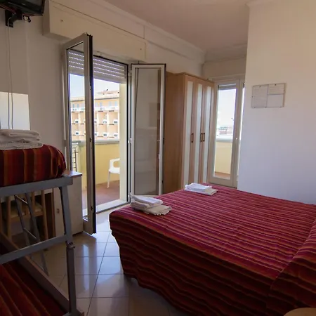 Beverly Hotel 3*