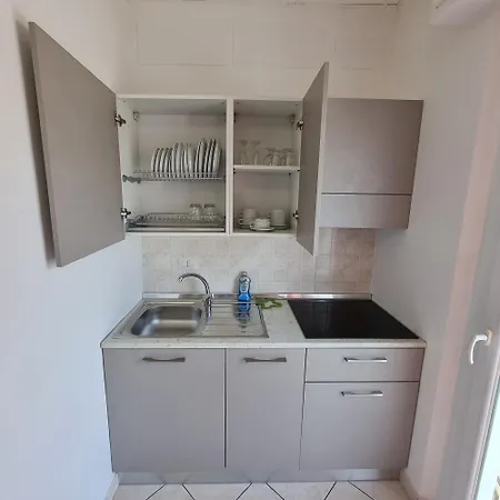 Mare Aparthotel 3*