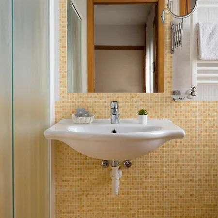 Hotel Rondinella E Viola Rimini