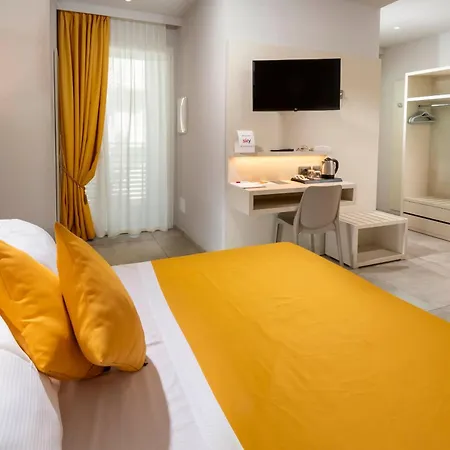 Primrose Hotel