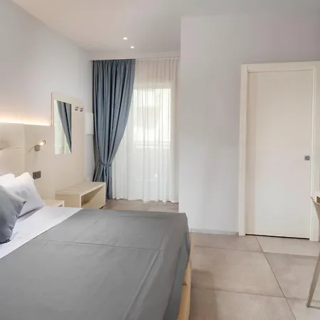 Primrose 3* Rimini