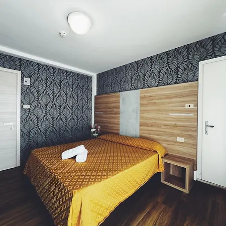 Ramona Hotel